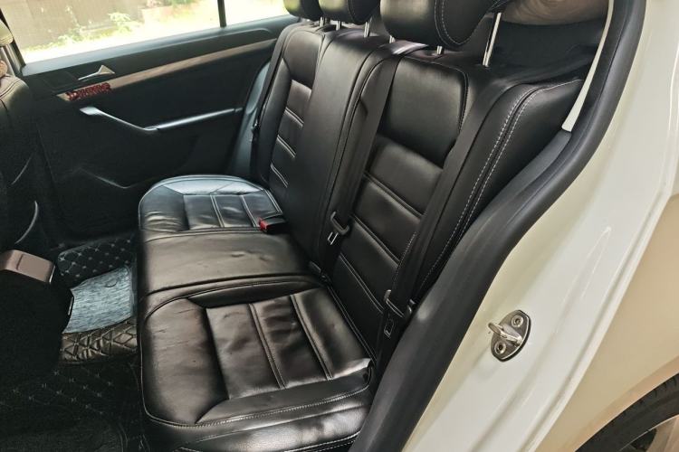 Used Volkswagen Lavida 2017 1.6L Manual Fashion Edition Left Rear Seat