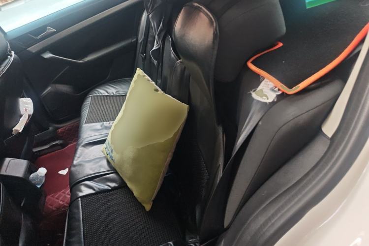Used Volkswagen Lavida 2017 1.6L Automatic Fashion Edition Left Rear Seat