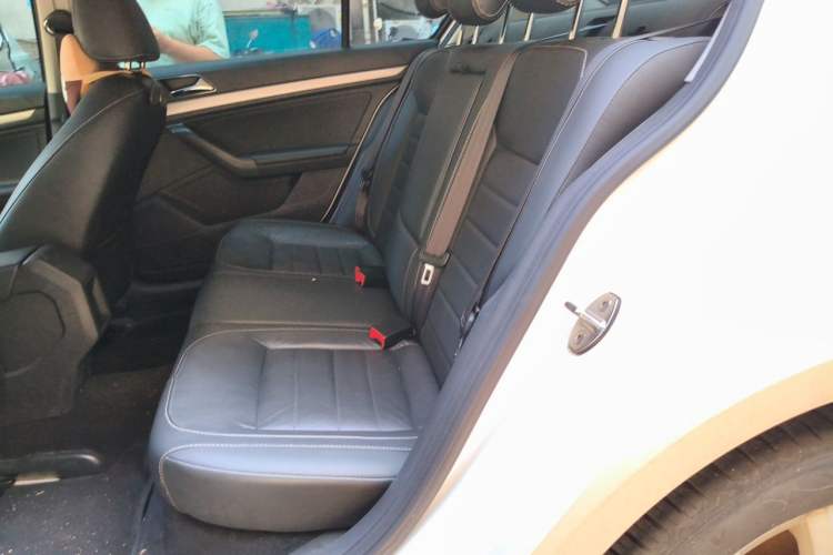 Used Volkswagen Lavida 2017 1.6L Automatic Comfort Edition Left Rear Seat