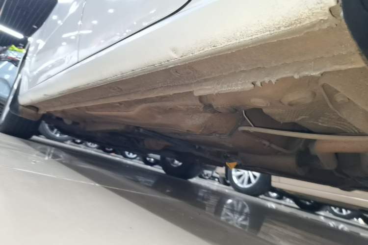 Used Volkswagen Lavida 2017 1.6L Automatic Fashion Edition Left Side Sill