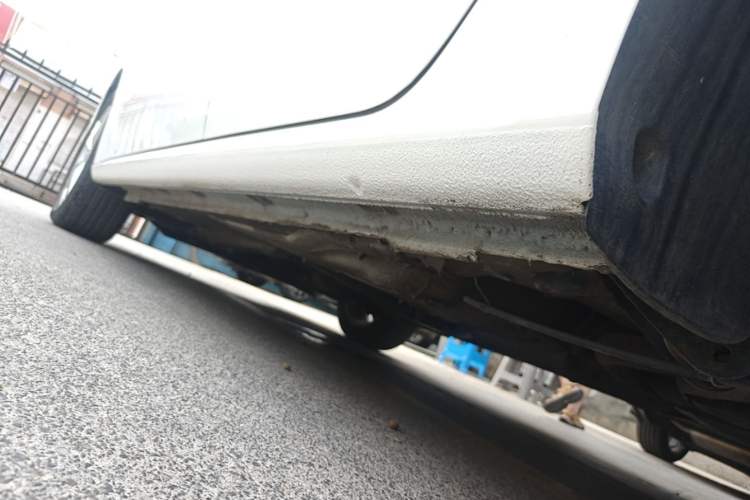 Used Volkswagen Lavida 2017 1.6L Automatic Fashion Edition Left Side Sill