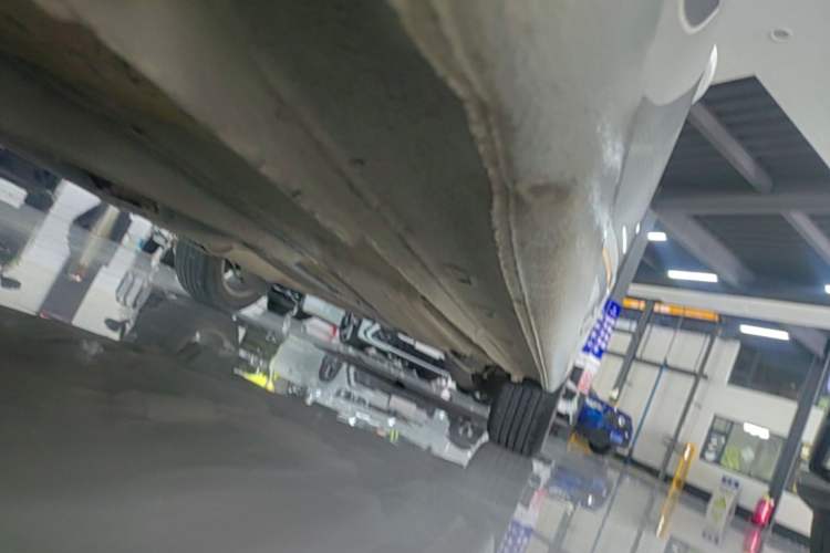 Used Volkswagen Lavida 2017 1.6L Automatic Fashion Edition Left Side Sill