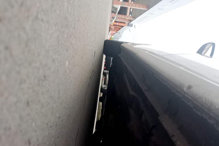Used Volkswagen Lavida 2017 1.6L Automatic Fashion Edition Left Side Sill