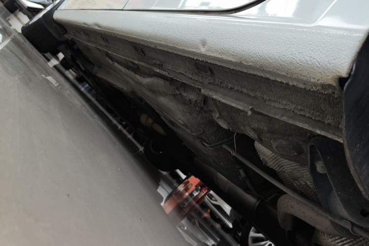 Used Volkswagen Lavida 2017 230TSI DSG Comfort Edition Left Side Sill