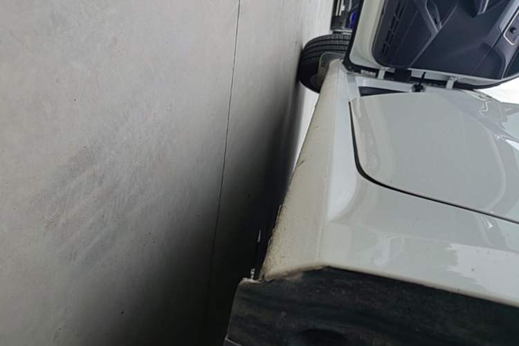 Used Volkswagen Lavida 2017 1.6L Automatic Comfort Edition Left Side Sill