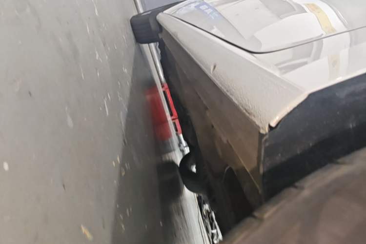 Used Volkswagen Lavida 2017 1.6L Automatic Fashion Edition Left Side Sill