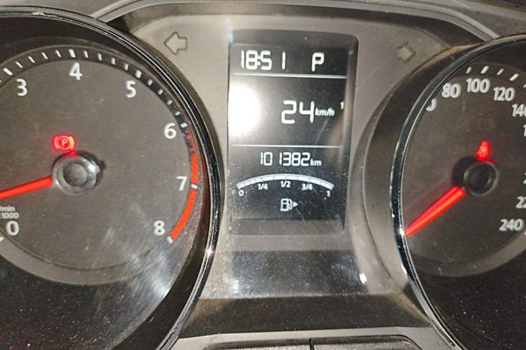 Used Volkswagen Lavida 2017 230TSI DSG Comfort Edition Odometer Close Up