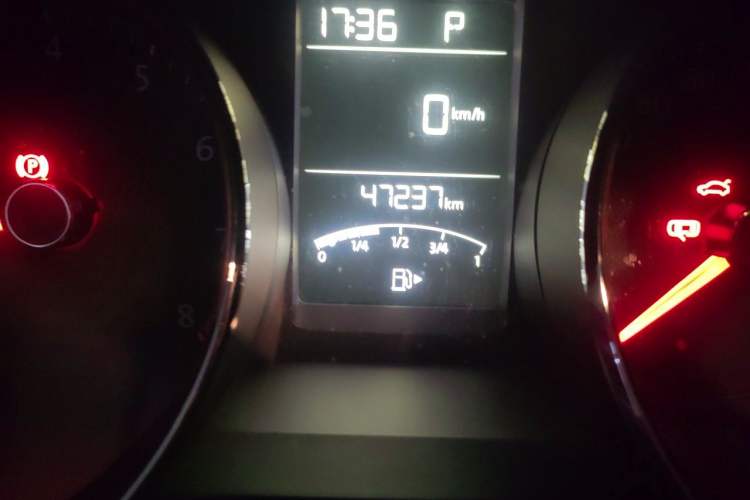 Used Volkswagen Lavida 2017 1.6L Automatic Comfort Edition Odometer Close Up