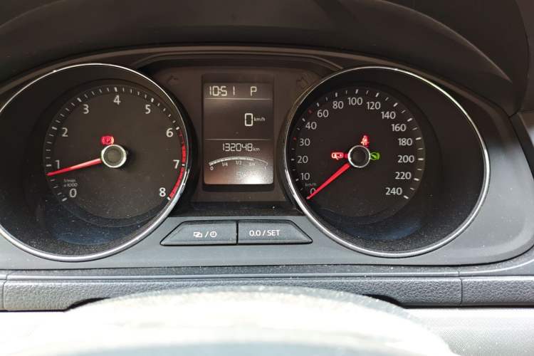 Used Volkswagen Lavida 2017 1.6L Automatic Comfort Edition Odometer Close Up