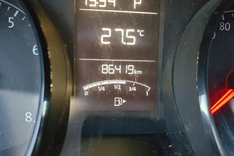 Used Volkswagen Lavida 2017 1.6L Automatic Fashion Edition Odometer Close Up