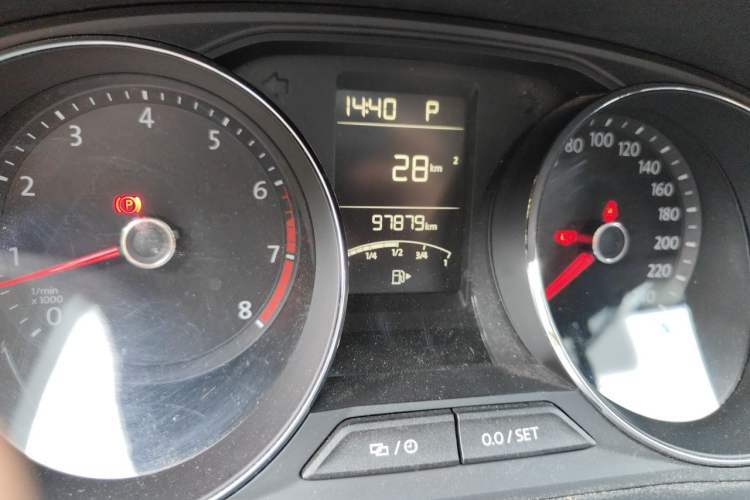Used Volkswagen Lavida 2017 1.6L Automatic Comfort Edition Odometer Close Up
