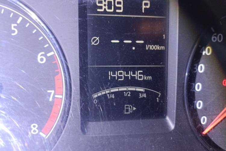 Used Volkswagen Lavida 2017 1.6L Automatic Fashion Edition Odometer Close Up
