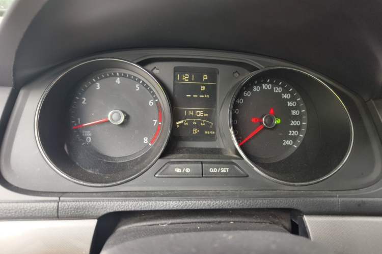 Used Volkswagen Lavida 2017 230TSI DSG Comfort Edition Odometer Close Up