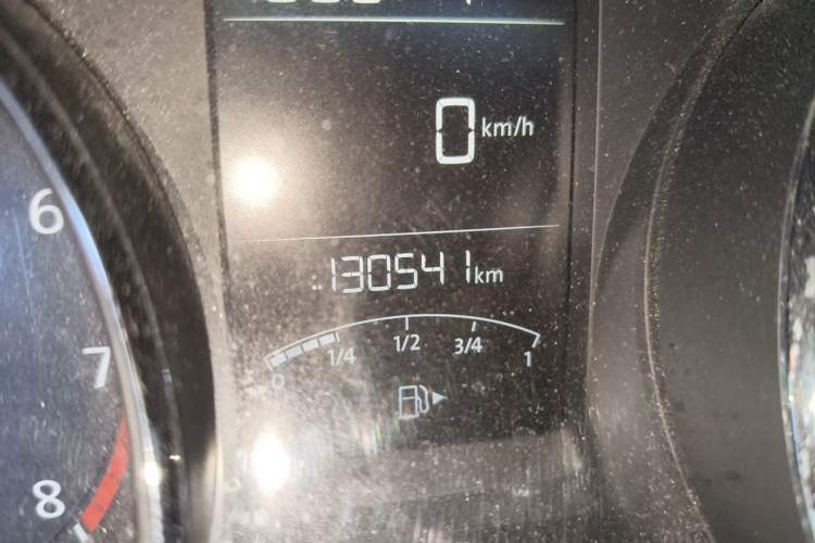 Used Volkswagen Lavida 2017 1.6L Automatic Comfort Edition Odometer Close Up