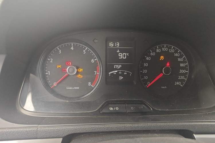 Used Volkswagen Lavida 2017 1.6L Manual Fashion Edition Odometer Close Up