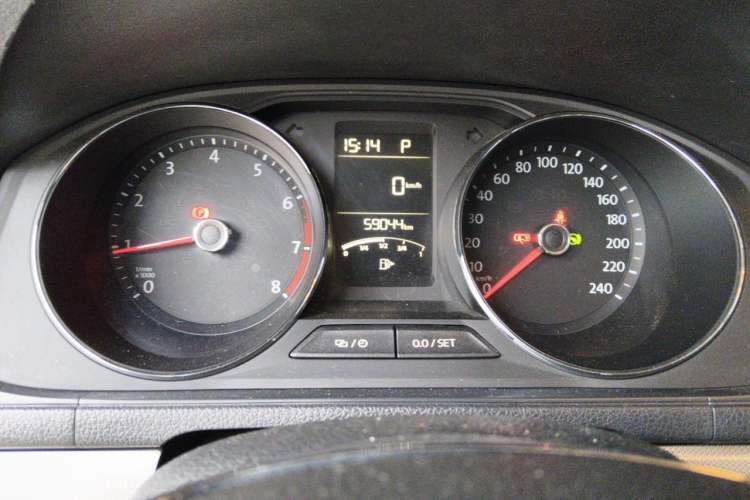 Used Volkswagen Lavida 2017 1.6L Automatic Comfort Edition Odometer Close Up