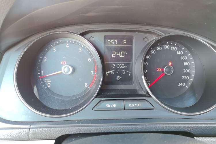 Used Volkswagen Lavida 2017 230TSI DSG Comfort Edition Odometer Close Up