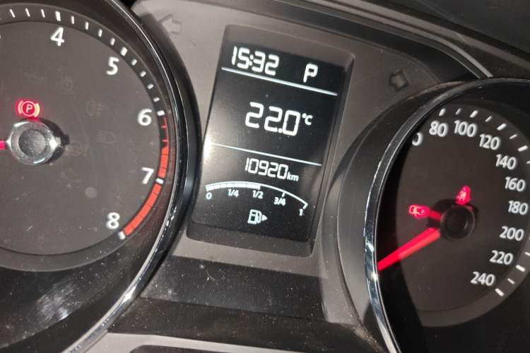 Used Volkswagen Lavida 2017 230TSI DSG Comfort Edition Odometer Close Up