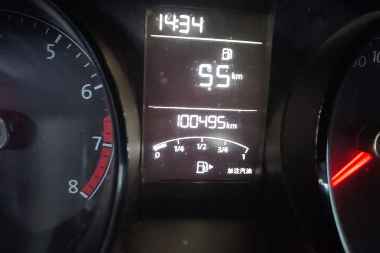Used Volkswagen Lavida 2017 1.6L Manual Fashion Edition Odometer Close Up