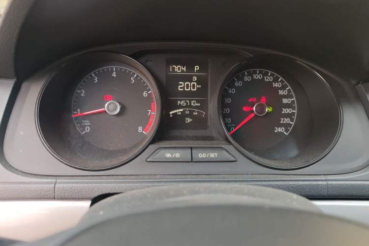 Used Volkswagen Lavida 2017 1.6L Automatic Fashion Edition Odometer Close Up