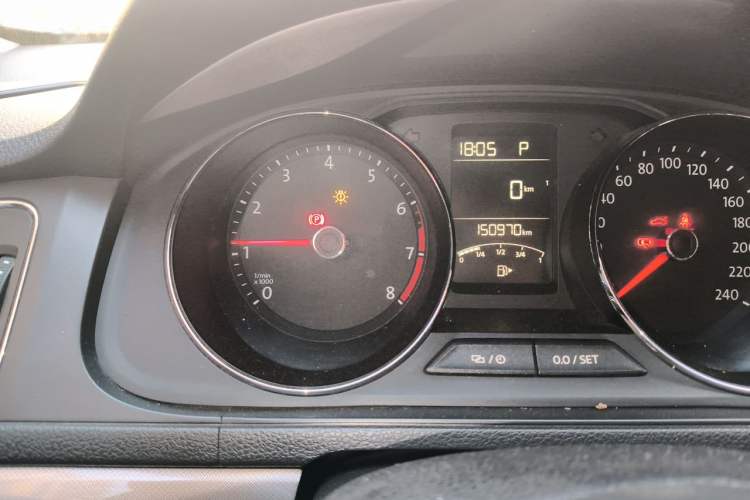 Used Volkswagen Lavida 2017 1.6L Automatic Comfort Edition Odometer Close Up