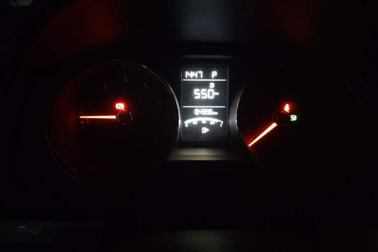 Used Volkswagen Lavida 2017 1.6L Automatic Comfort Edition Odometer Close Up