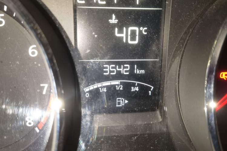 Used Volkswagen Lavida 2017 1.6L Automatic Comfort Edition Odometer Close Up