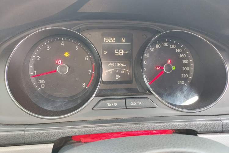 Used Volkswagen Lavida 2017 1.6L Automatic Comfort Edition Odometer Close Up