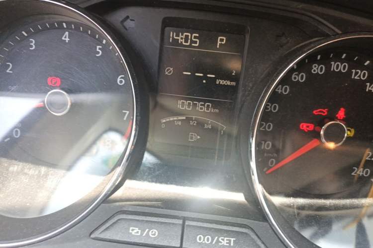 Used Volkswagen Lavida 2017 1.6L Automatic Comfort Edition Odometer Close Up