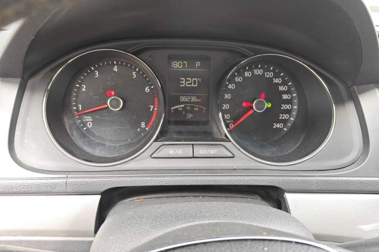 Used Volkswagen Lavida 2017 230TSI DSG Comfort Edition Odometer Close Up