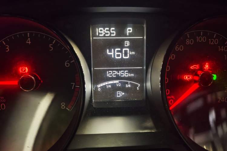 Used Volkswagen Lavida 2017 1.6L Automatic Fashion Edition Odometer Close Up