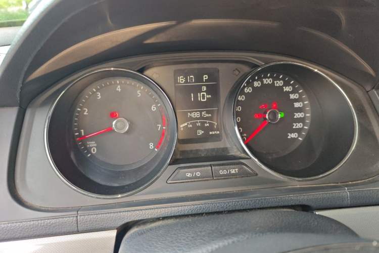 Used Volkswagen Lavida 2017 1.6L Automatic Comfort Edition Odometer Close Up