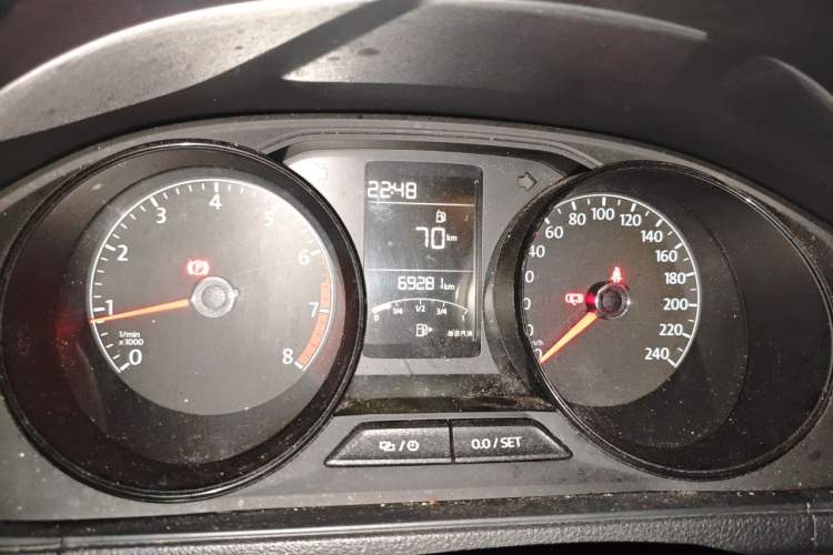 Used Volkswagen Lavida 2017 1.6L Manual Fashion Edition Odometer Close Up