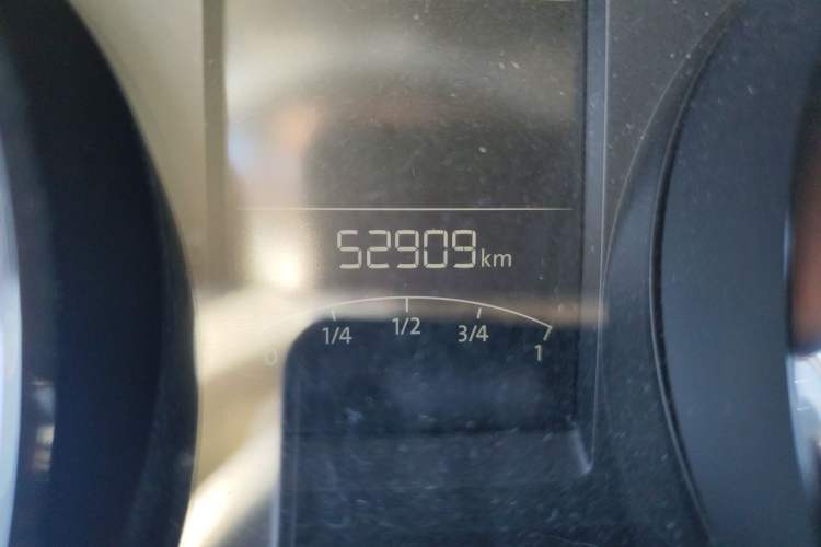 Used Volkswagen Lavida 2017 1.6L Automatic Fashion Edition Odometer Close Up