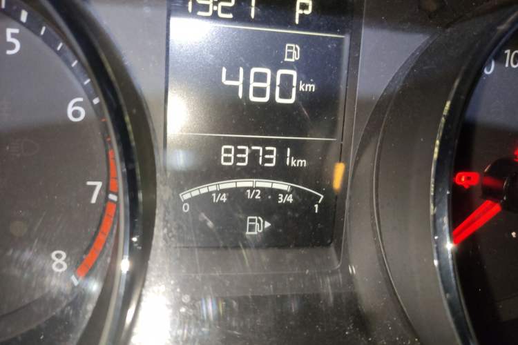 Used Volkswagen Lavida 2017 1.6L Automatic Comfort Edition Odometer Close Up