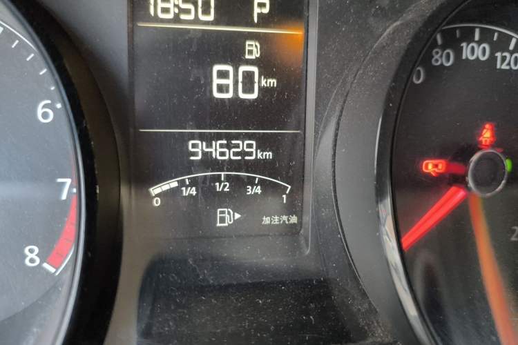 Used Volkswagen Lavida 2017 1.6L Automatic Fashion Edition Odometer Close Up