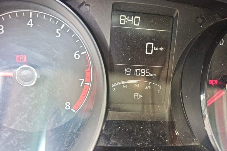 Used Volkswagen Lavida 2017 1.6L Manual Fashion Edition Odometer Close Up