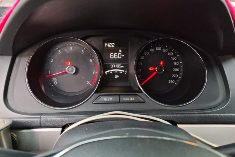 Used Volkswagen Lavida 2017 1.6L Manual Comfort Edition Odometer Close Up