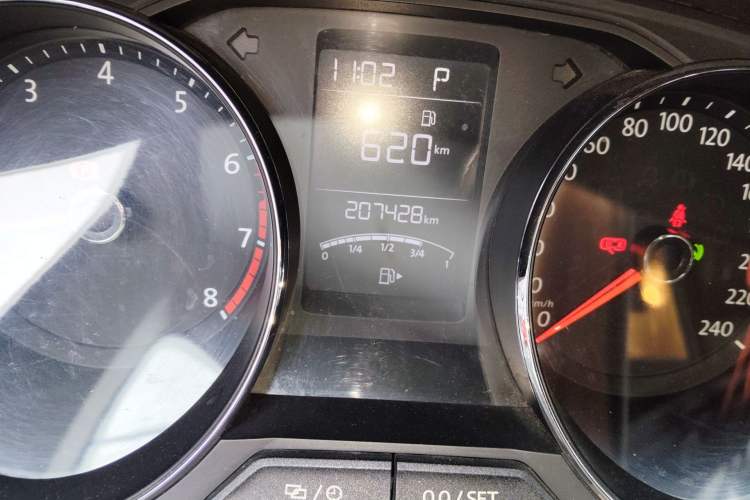 Used Volkswagen Lavida 2017 1.6L Automatic Comfort Edition Odometer Close Up