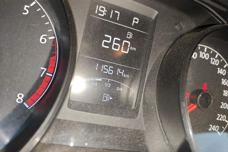 Used Volkswagen Lavida 2017 1.6L Automatic Fashion Edition Odometer Close Up