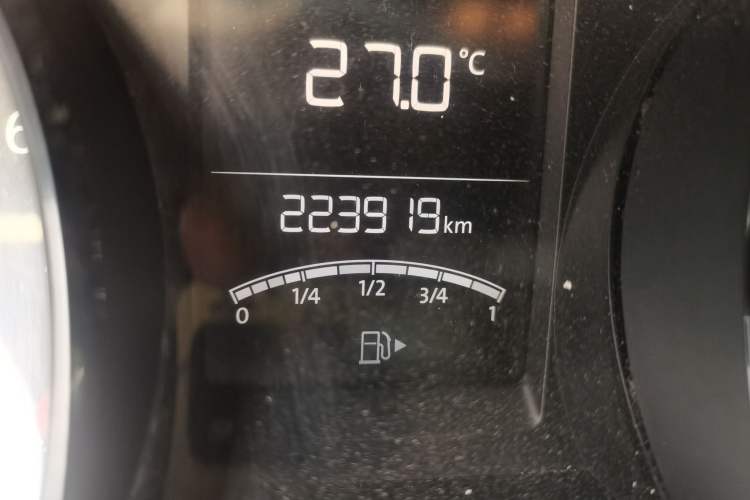 Used Volkswagen Lavida 2017 1.6L Automatic Fashion Edition Odometer Close Up