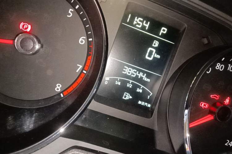 Used Volkswagen Lavida 2017 1.6L Automatic Comfort Edition Odometer Close Up