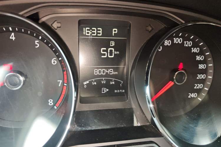 Used Volkswagen Lavida 2017 1.6L Automatic Comfort Edition Odometer Close Up