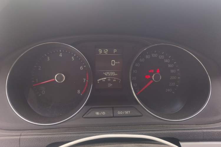 Used Volkswagen Lavida 2017 1.6L Automatic Comfort Edition Odometer Close Up