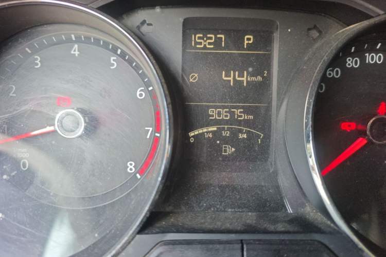 Used Volkswagen Lavida 2017 1.6L Automatic Comfort Edition Odometer Close Up