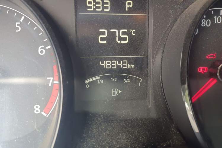 Used Volkswagen Lavida 2017 1.6L Automatic Fashion Edition Odometer Close Up