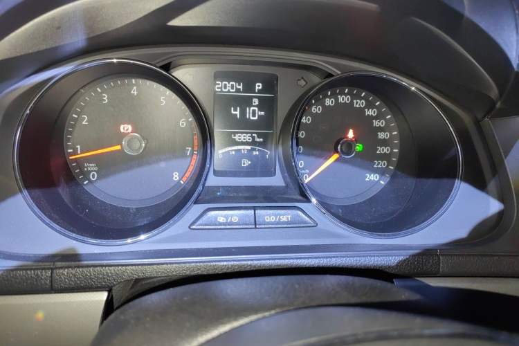 Used Volkswagen Lavida 2017 1.6L Automatic Comfort Edition Odometer Close Up