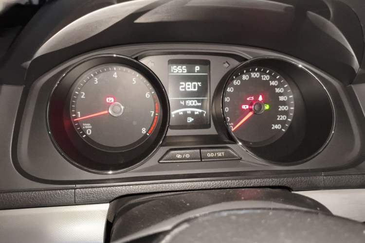 Used Volkswagen Lavida 2017 1.6L Automatic Comfort Edition Odometer Close Up