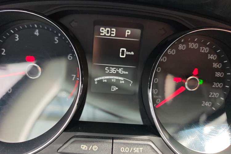 Used Volkswagen Lavida 2017 1.6L Automatic Comfort Edition Odometer Close Up