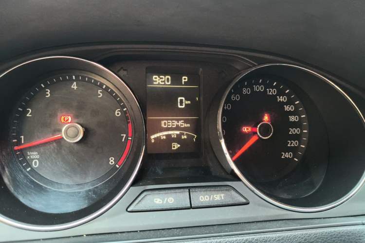 Used Volkswagen Lavida 2017 1.6L Automatic Comfort Edition Odometer Close Up